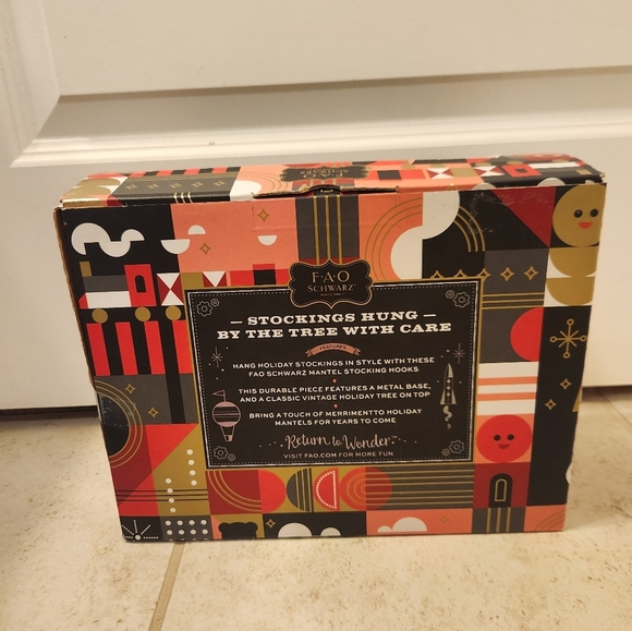 Fao Schwarz Christmas Tree Stocking Holders NIB Set Of 2 - Picture 3 of 3